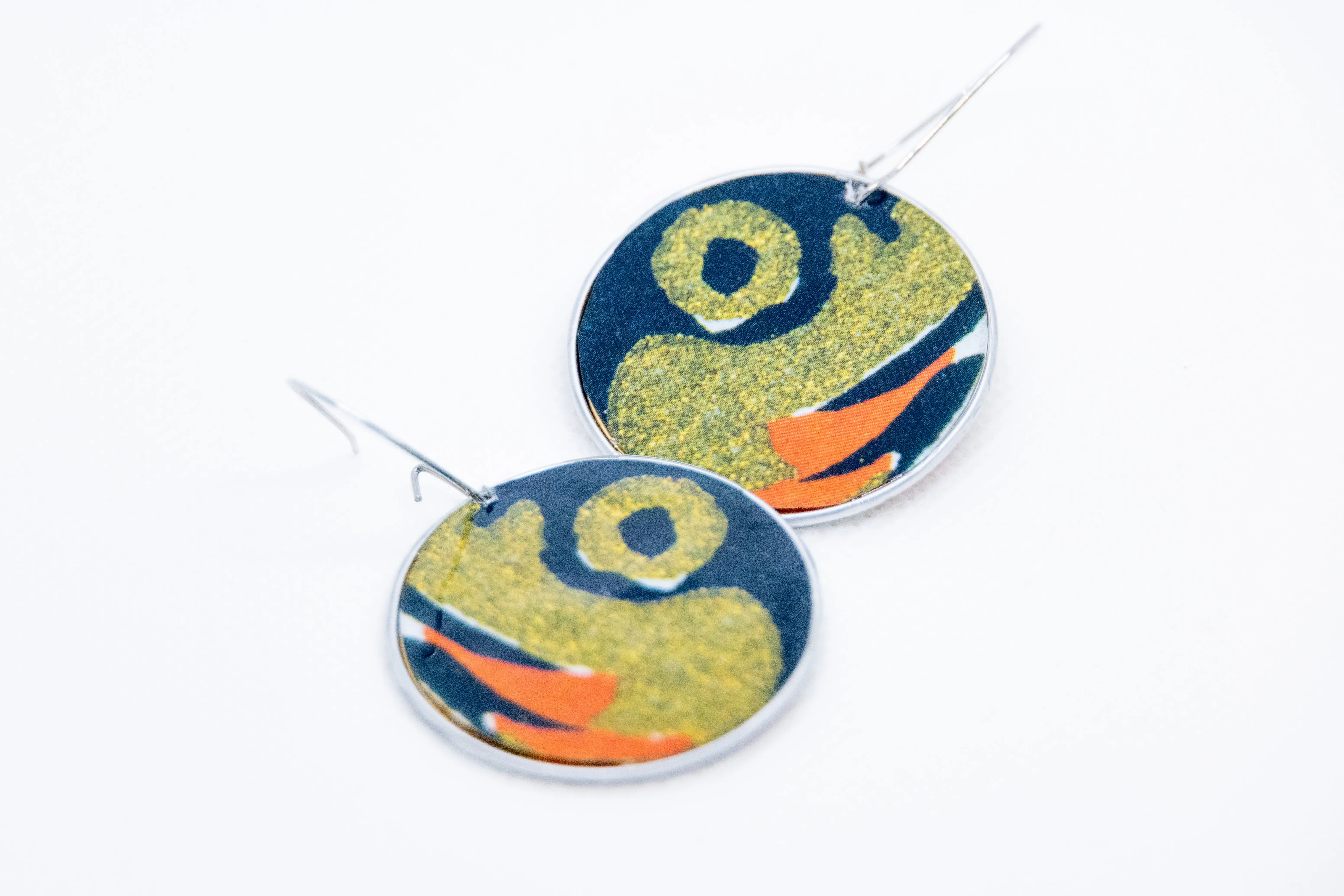 Golden_eye_PodEarrings_9cm_$30