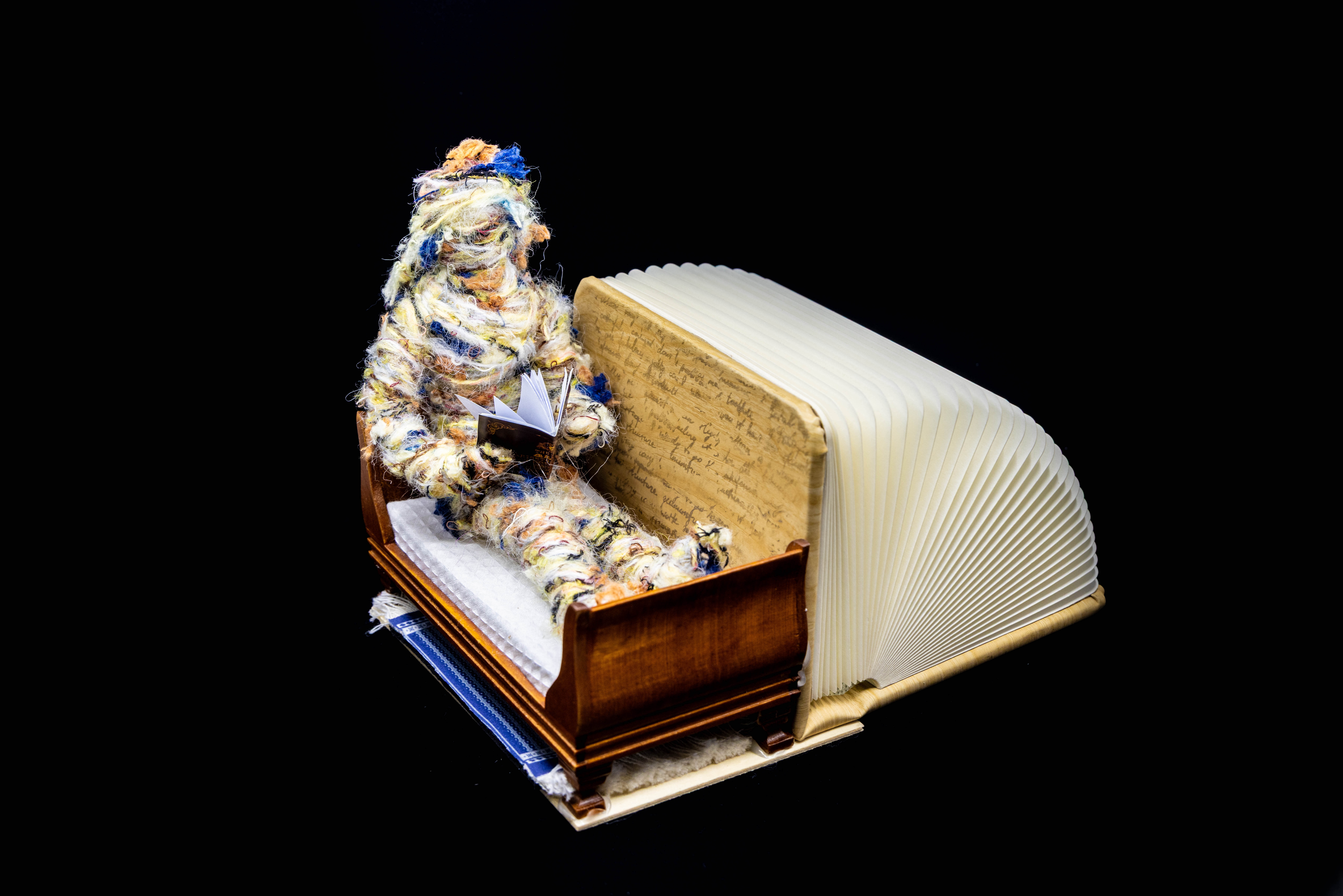 Amy's_last_chapter_before_bed_Sherree_Halliwell_Book_Light_Sculpture_24x14x16cm_$65