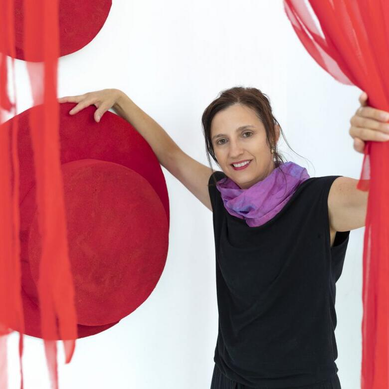 Artist Anna Caionet