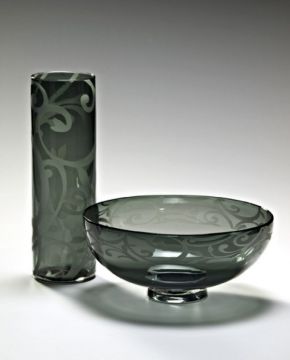 Vase%20&%20Bowl;%20Steinway%20pattern